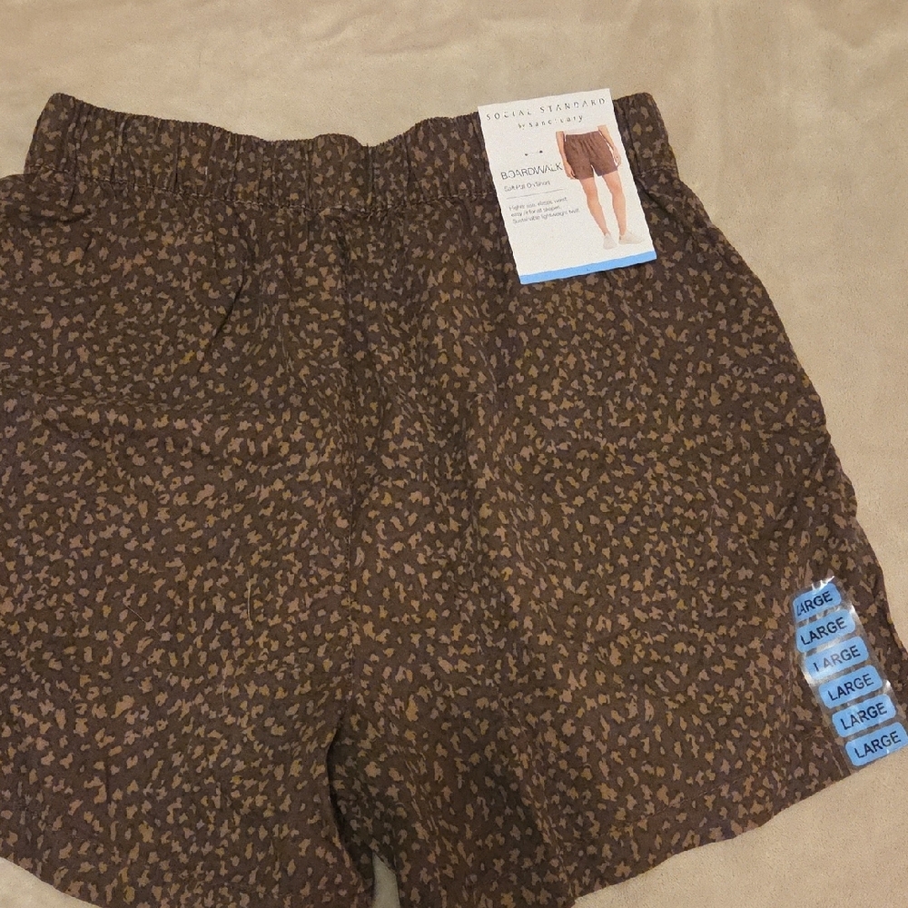 Elegant High Waist Brown Women's Shorts - Picture 3 of 3